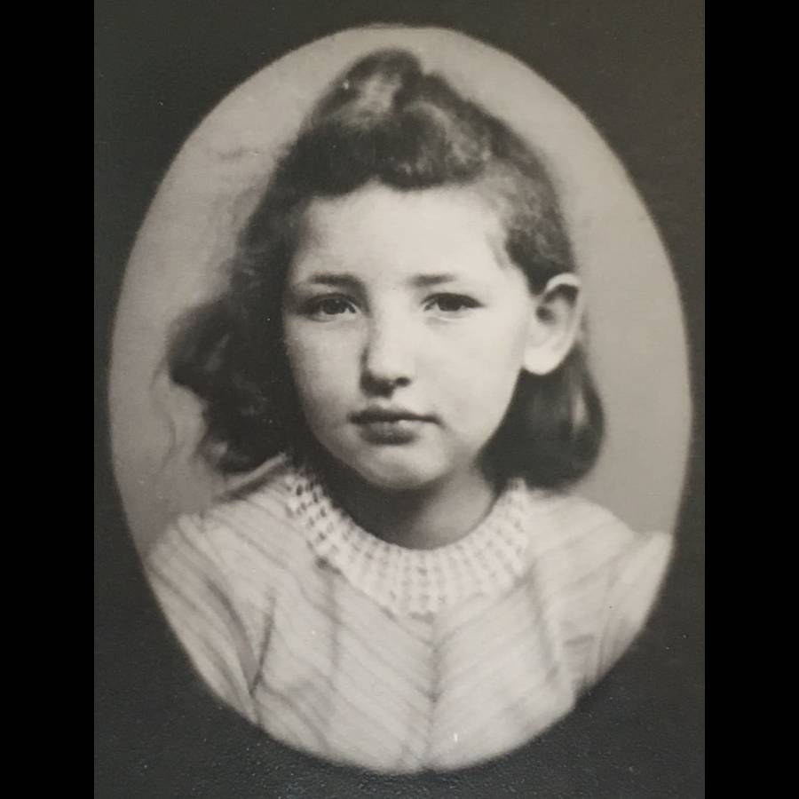 Ruth Lichtenstein, geboren 1931 in Oberwesel, befreit 1945 aus Theresienstadt, Tochter von Selma und Theodor Lichtenstein, Schaarplatz, mit Mutter, Opa und Brüdern 1945 nach Oberwesel zurückgekehrt, zusammen ausgewandert 1946 nach New York
